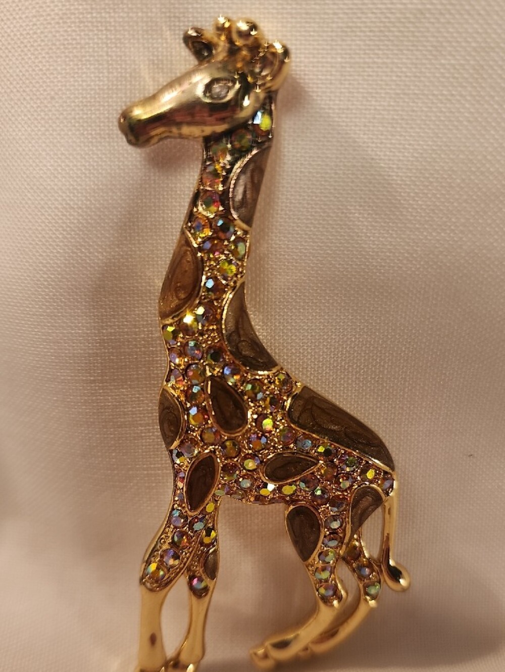Gold-Tone Giraffe Crystal Sparkling Brooch - Picture 3 of 5